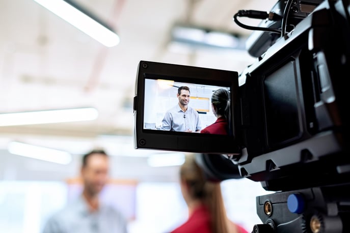 A Quick Guide to LinkedIn Videos for B2B Marketers (+Tools and Tricks)